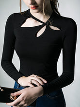 Langarm T-Shirts Tops mit schmalem, hohlem, einfarbigem asymmetrischem Kragen